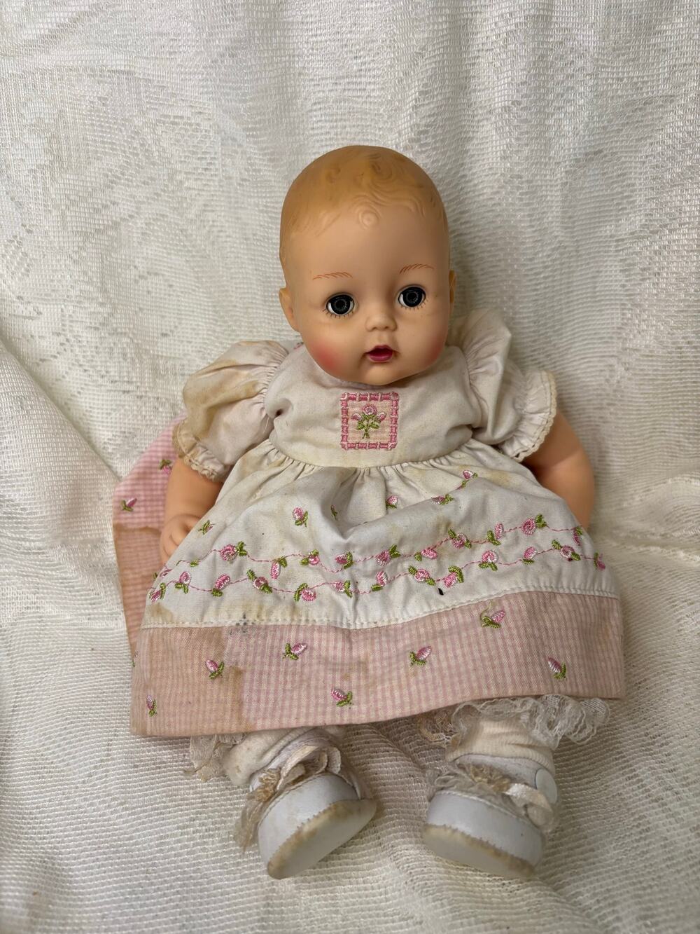 Madame Alexander 99 Pink Rosebud Picnic Huggable Huggums Doll Sleep Eyes Stained